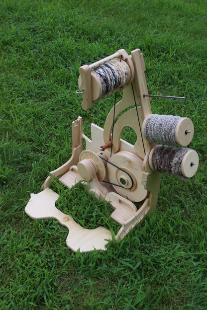 SpinOlution King Bee Spinning Wheel