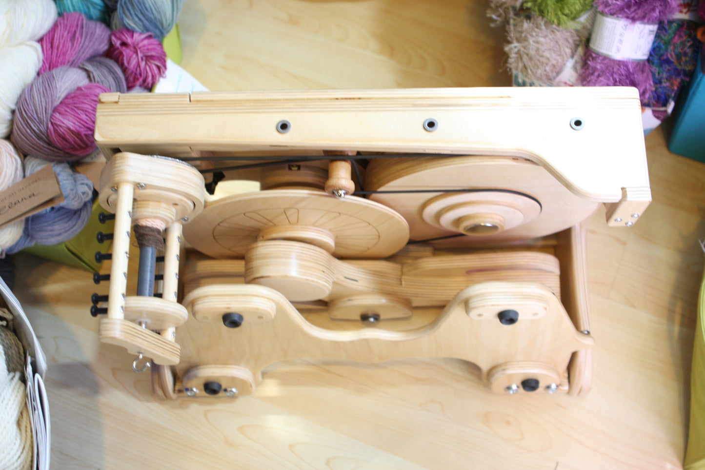 SpinOlution Queen Bee Spinning Wheel